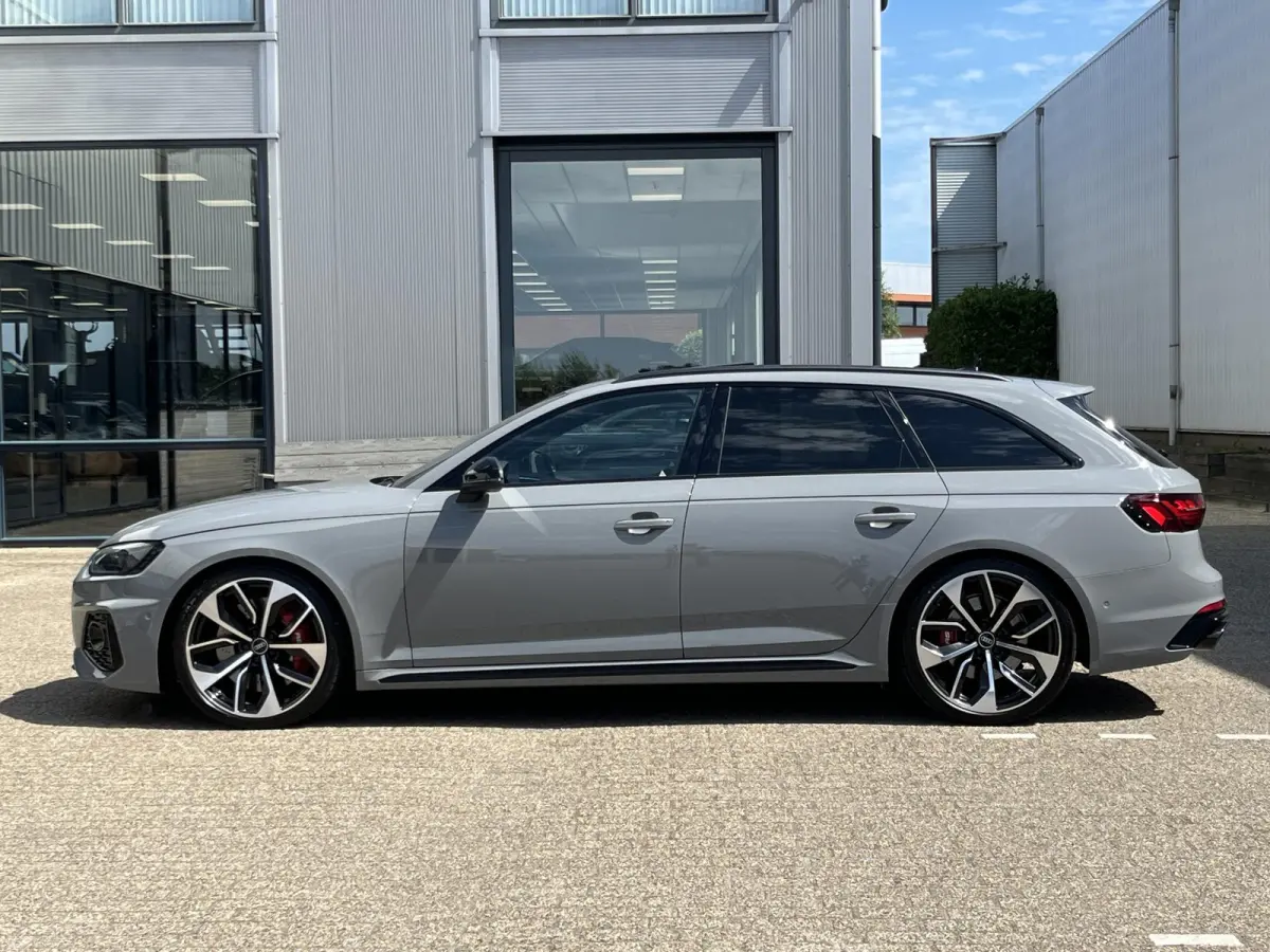 2.9 TFSI RS 4 quattro | NL Auto/1e Eig./Voll.Historie/Pano.Dak/Head-Up/Bang&Olufsen/Navi/Sportdiffertentieel/Elektr.Wegklapbare Trekhaak