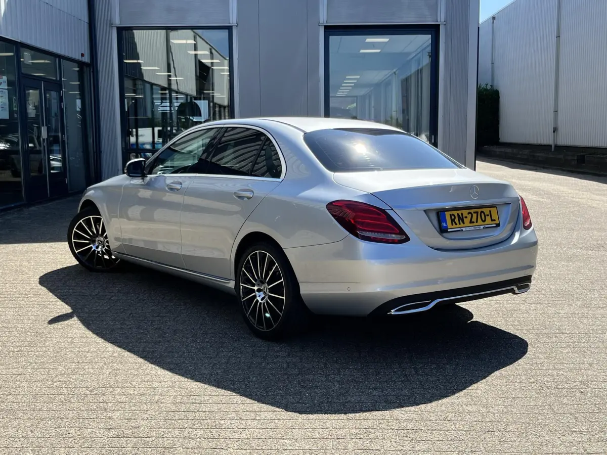 160 Premium Avantgarde | NL Auto/Navi/Camera/Sfeerverl./Clima/Cruise/19"/Elektr.Verstelbare Stoelen