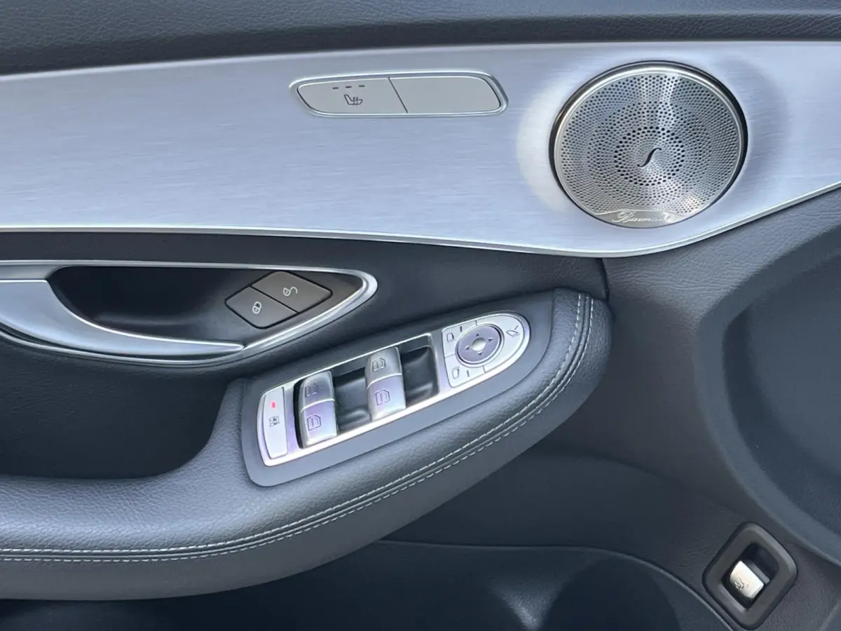 160 Premium Avantgarde | NL Auto/Navi/Camera/Sfeerverl./Clima/Cruise/19"/Elektr.Verstelbare Stoelen