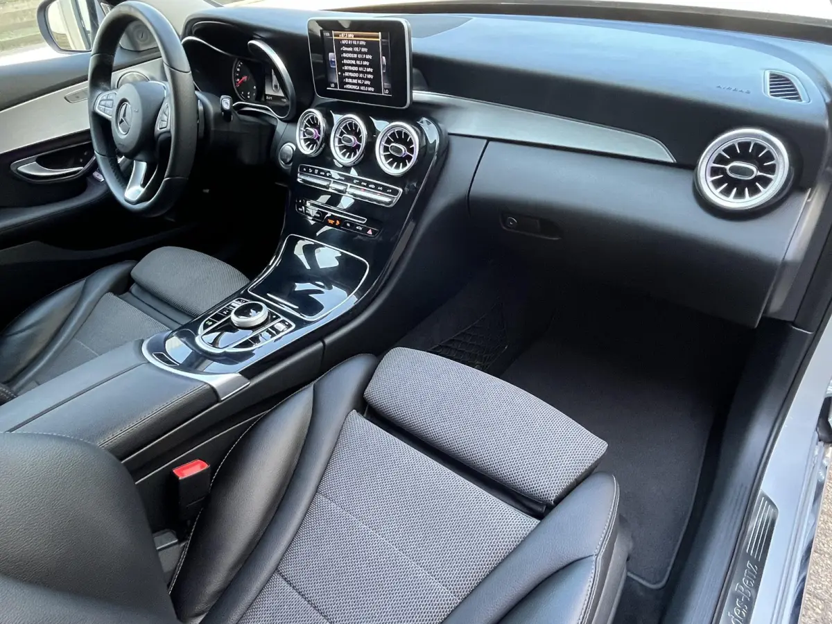 160 Premium Avantgarde | NL Auto/Navi/Camera/Sfeerverl./Clima/Cruise/19"/Elektr.Verstelbare Stoelen
