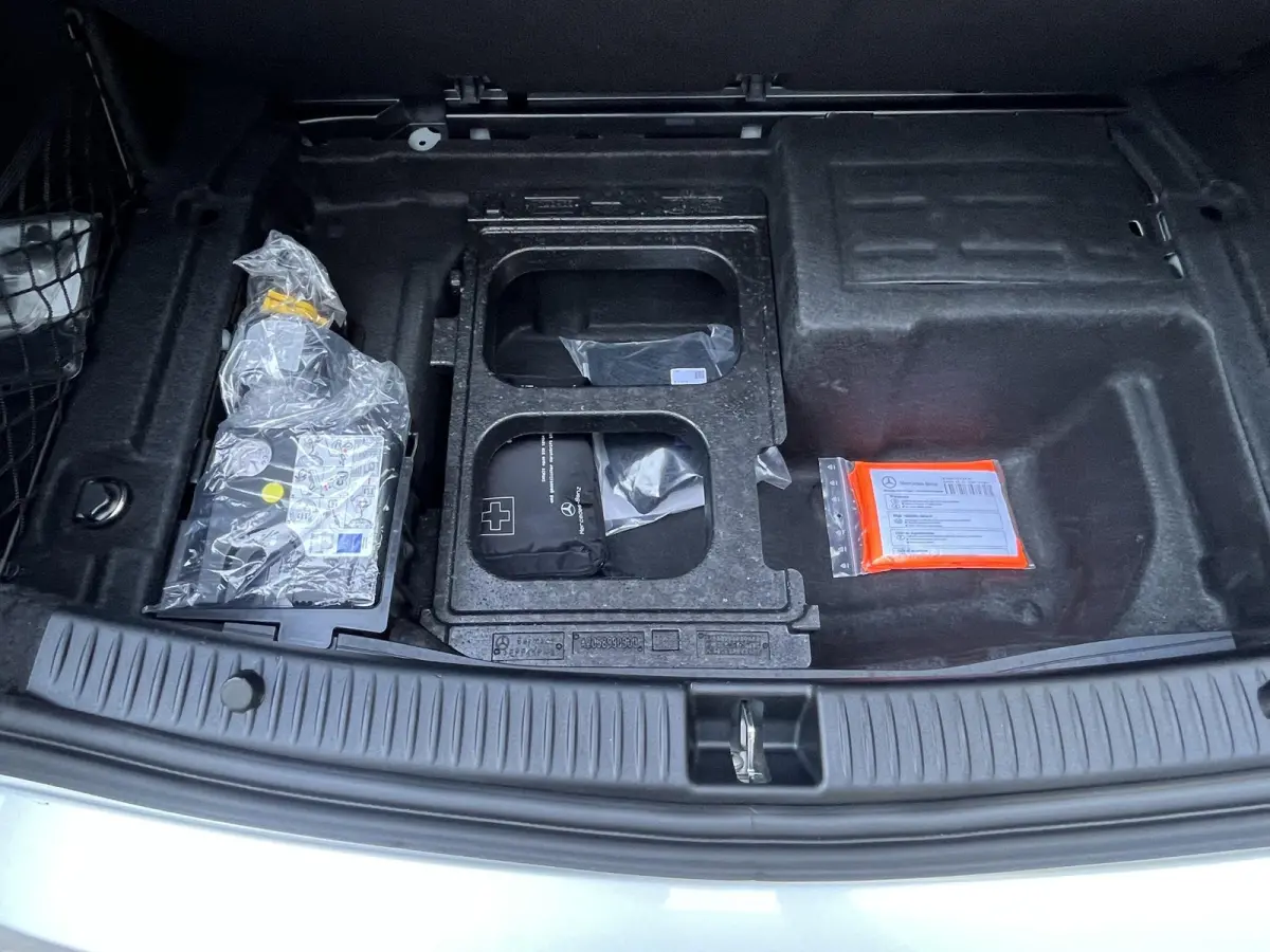 160 Premium Avantgarde | NL Auto/Navi/Camera/Sfeerverl./Clima/Cruise/19"/Elektr.Verstelbare Stoelen