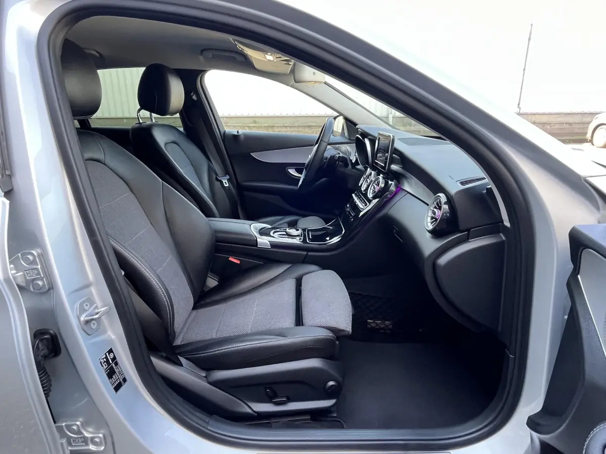 160 Premium Avantgarde | NL Auto/Navi/Camera/Sfeerverl./Clima/Cruise/19"/Elektr.Verstelbare Stoelen