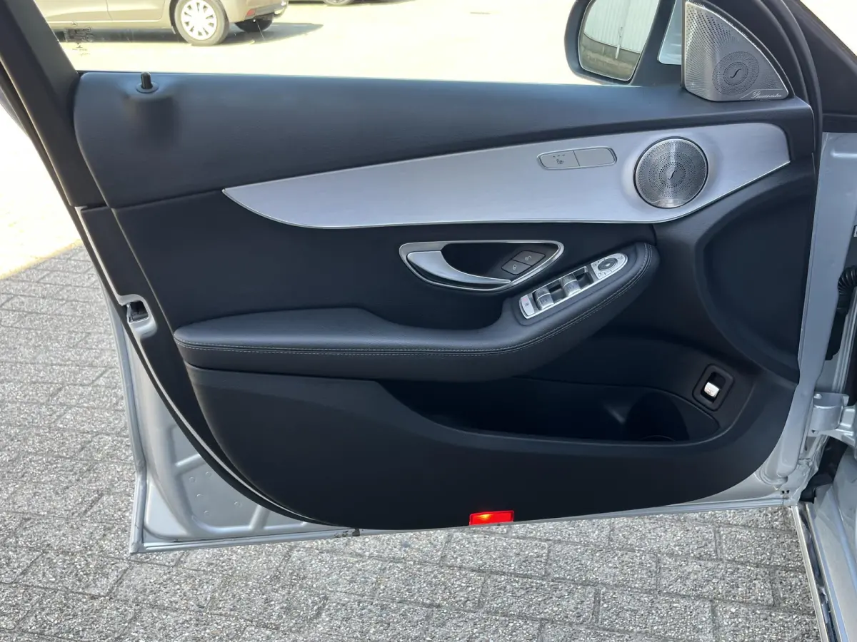 160 Premium Avantgarde | NL Auto/Navi/Camera/Sfeerverl./Clima/Cruise/19"/Elektr.Verstelbare Stoelen