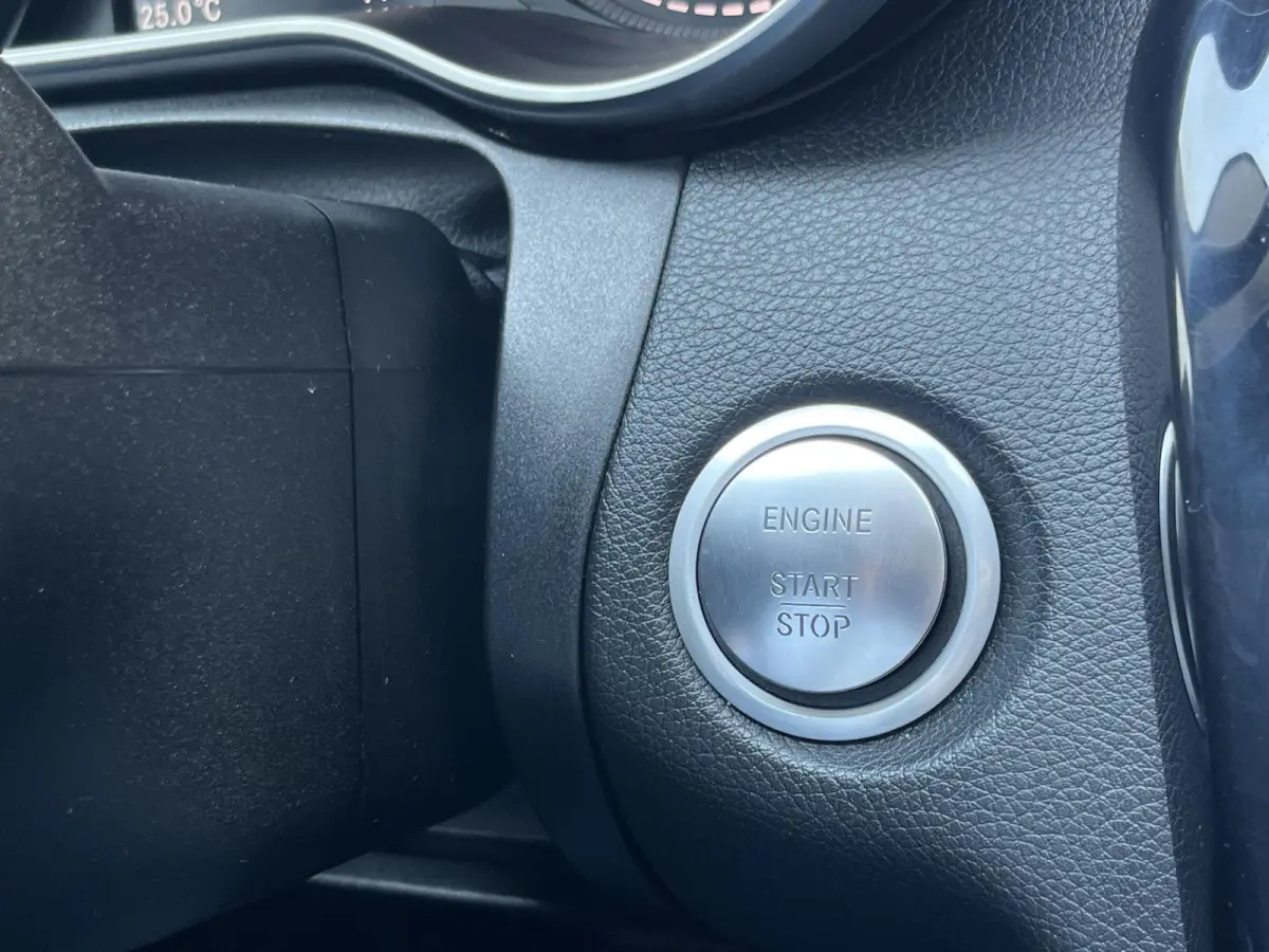 160 Premium Avantgarde | NL Auto/Navi/Camera/Sfeerverl./Clima/Cruise/19"/Elektr.Verstelbare Stoelen