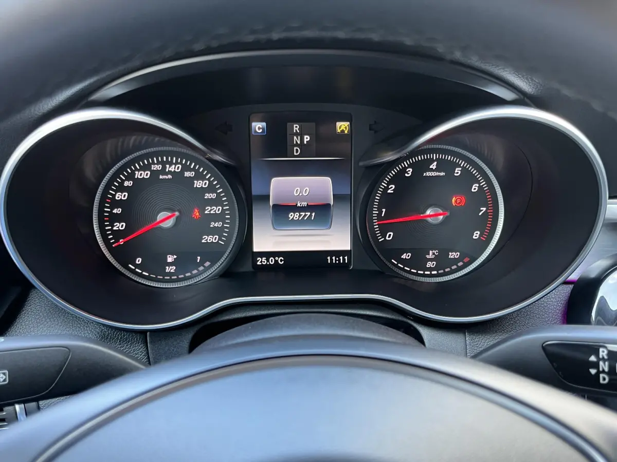 160 Premium Avantgarde | NL Auto/Navi/Camera/Sfeerverl./Clima/Cruise/19"/Elektr.Verstelbare Stoelen