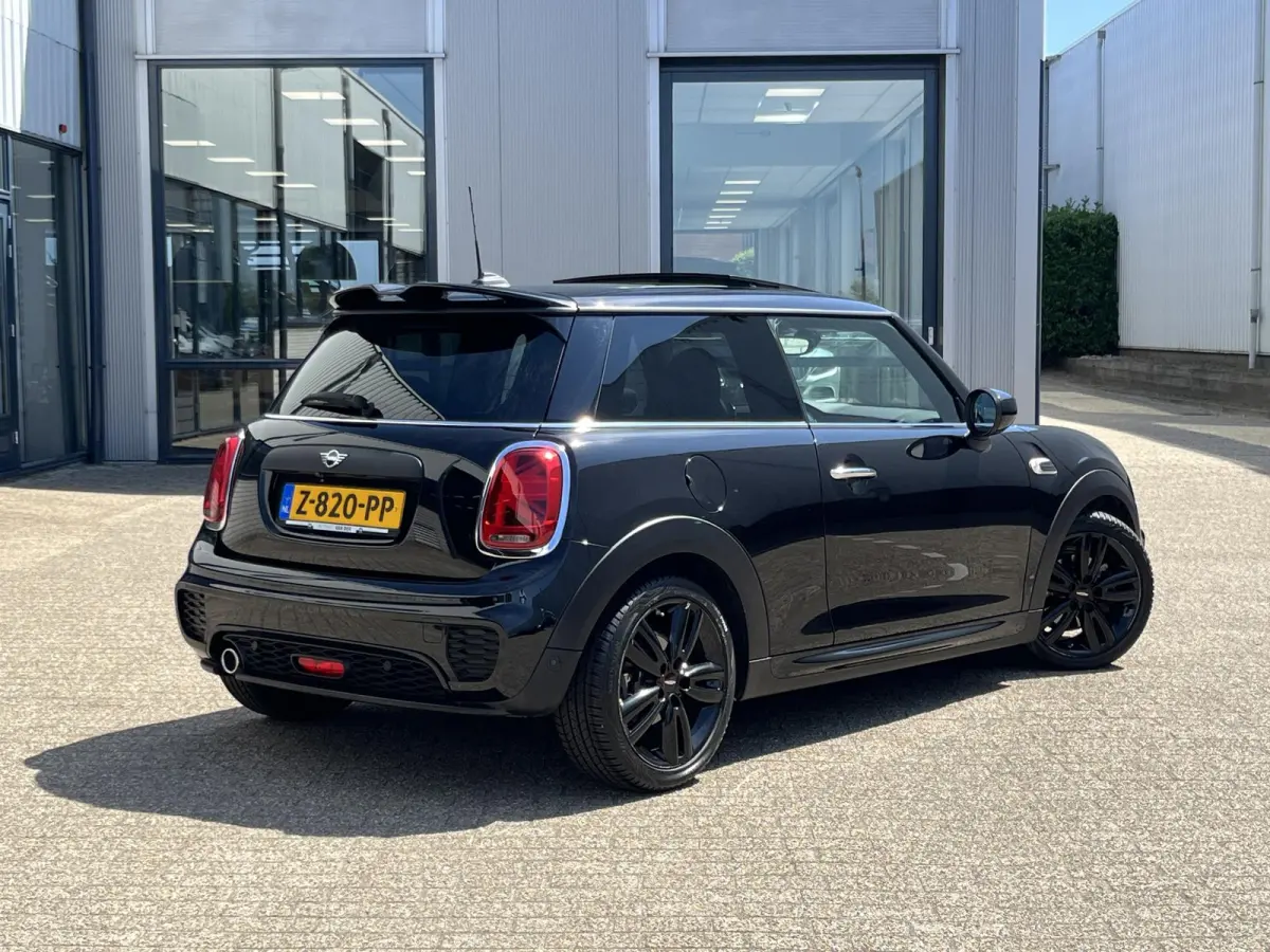 1.5 One Chili | Pano.Dak/Sportstoelen/Leder-Alcantara/JCW pakket/Navi/Clima/Cruise/Apple CarPlay-Android Auto