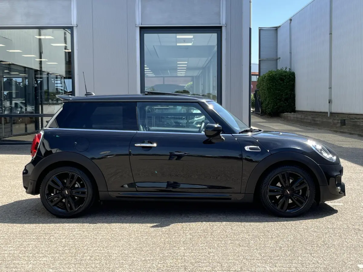 1.5 One Chili | Pano.Dak/Sportstoelen/Leder-Alcantara/JCW pakket/Navi/Clima/Cruise/Apple CarPlay-Android Auto