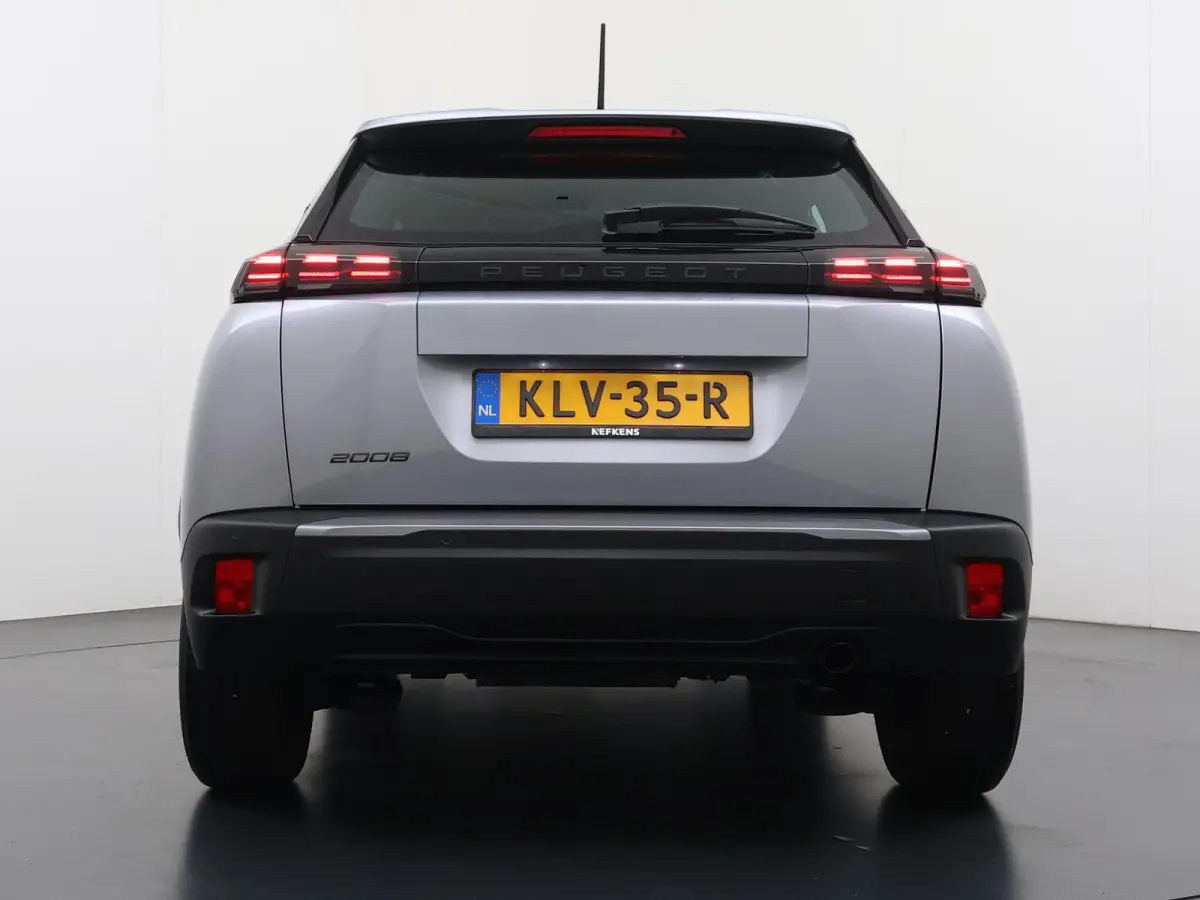 SUV Style 100pk | Navigatie via Apple Carplay en Android auto | Automatische Airco | Parkeersensoren achter | Cruise control