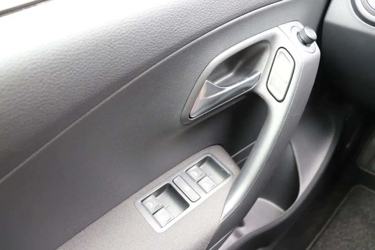 1.0 BlueMotion Automaat. Navigatie