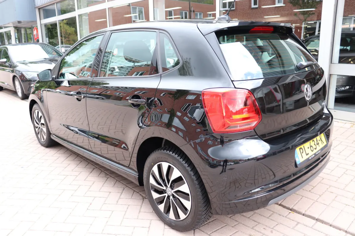1.0 BlueMotion Automaat. Navigatie