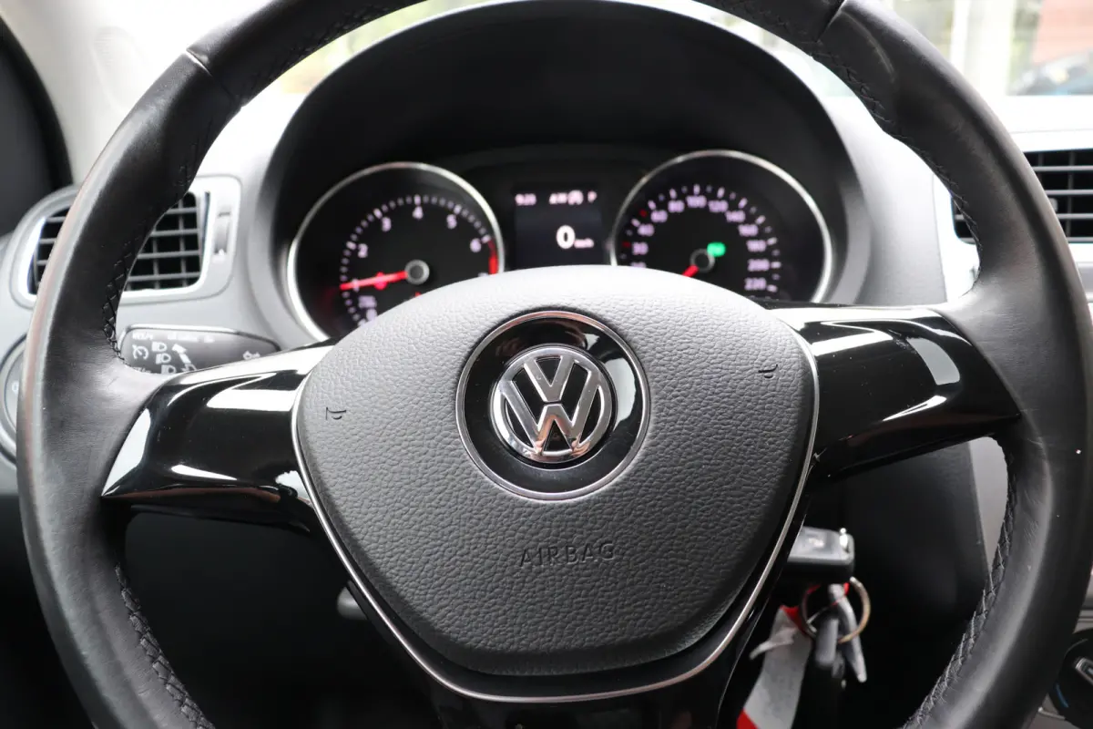 1.0 BlueMotion Automaat. Navigatie