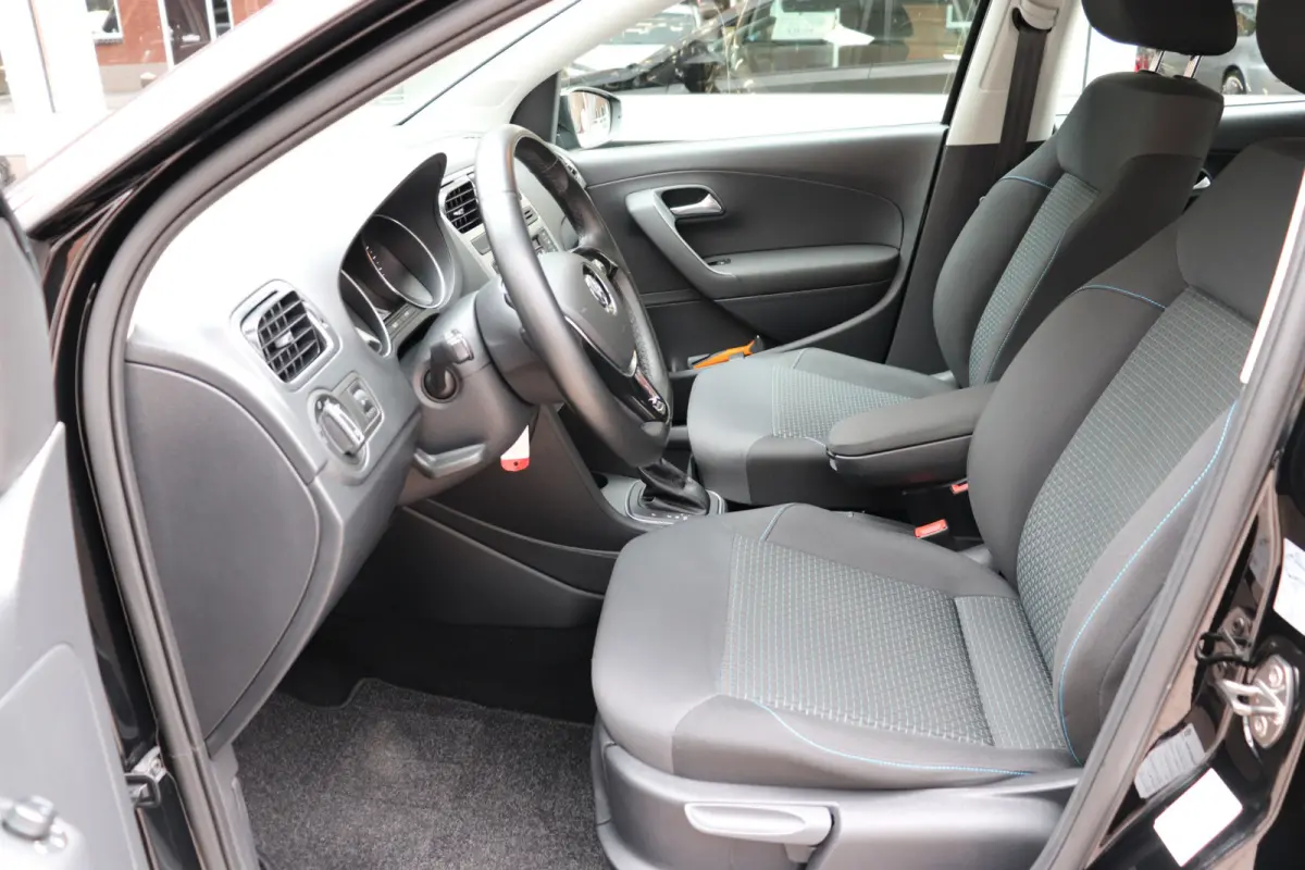 1.0 BlueMotion Automaat. Navigatie
