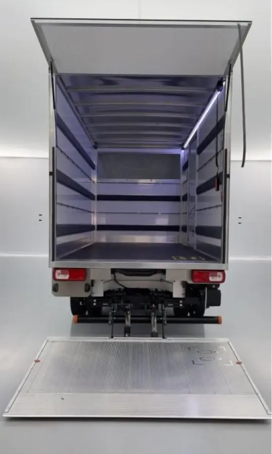 50 2.0 TDI L4 RWD 163PK Bakwagen | Automaat | Cruise Control | Airco | Navigatie | Dhollandia laadklep 750 kg |