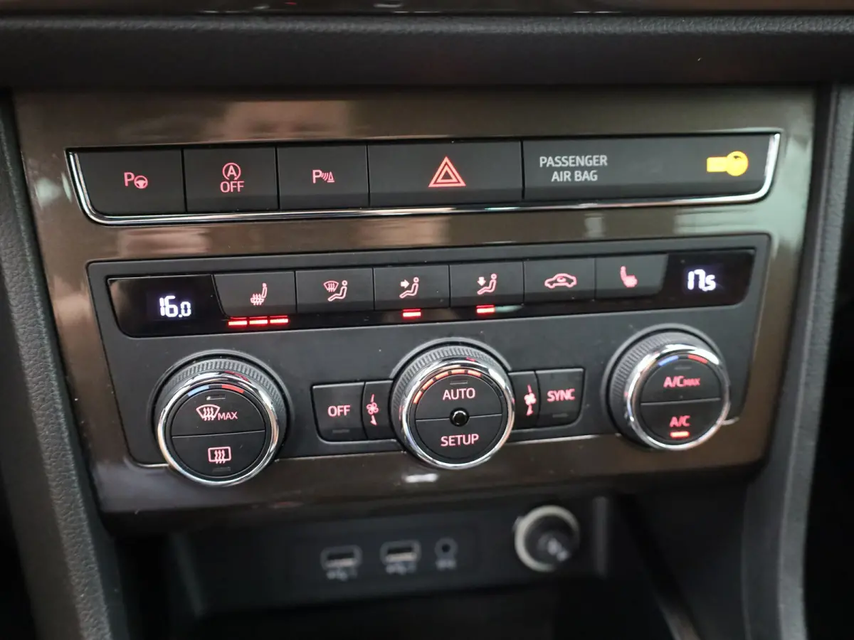1.5 TSI Xcellence Business Intense | Beats | Keyless | Camera | Blind Spot | Prijs Rijklaar!!