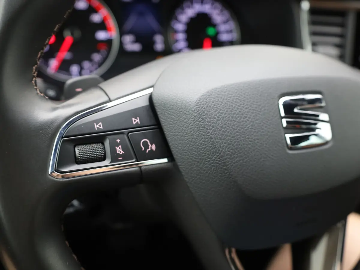 1.5 TSI Xcellence Business Intense | Beats | Keyless | Camera | Blind Spot | Prijs Rijklaar!!