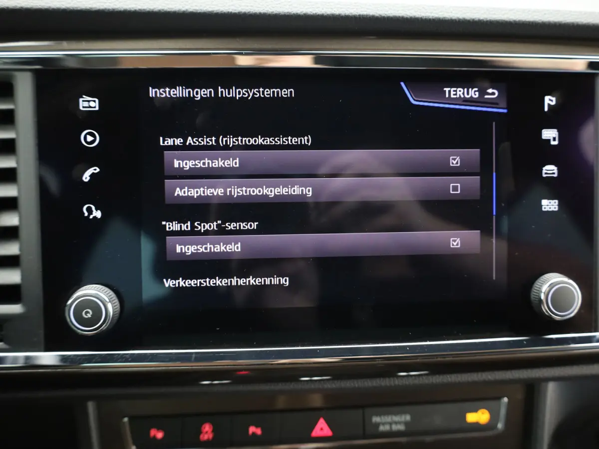 1.5 TSI Xcellence Business Intense | Beats | Keyless | Camera | Blind Spot | Prijs Rijklaar!!