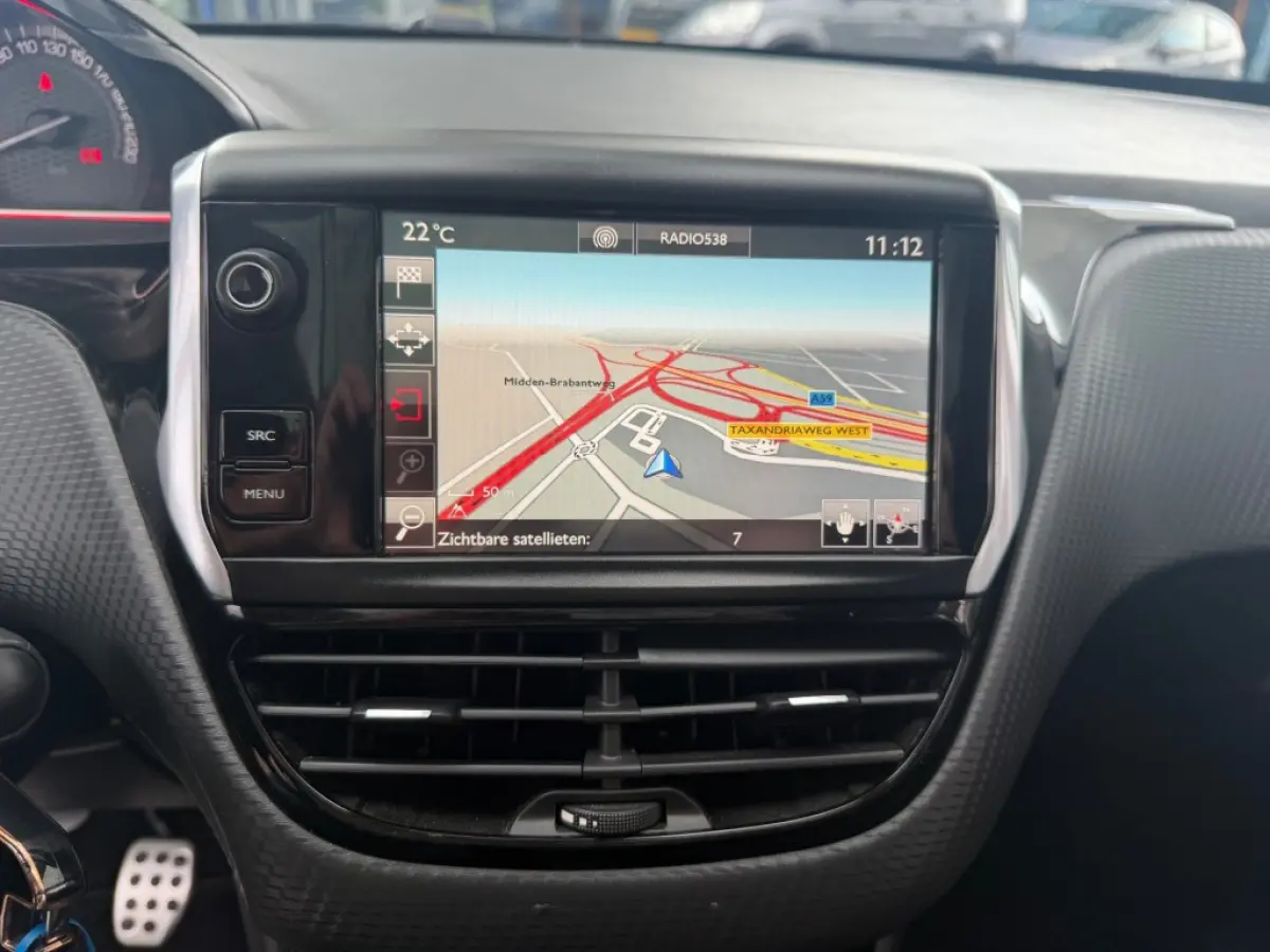 1.2 PURETECH GT-LINE NAVI PANO AIRCO/ECC PDC