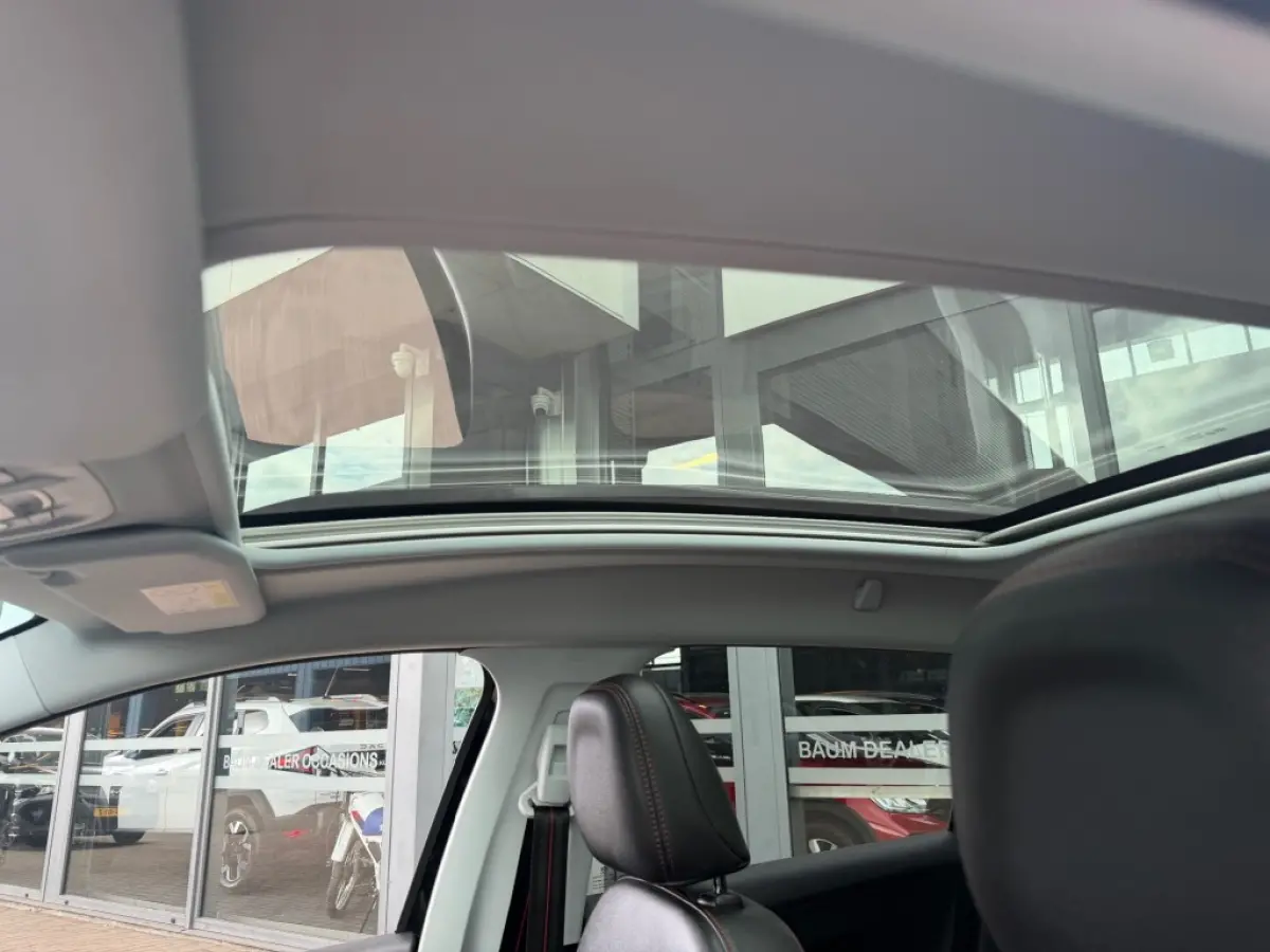 1.2 PURETECH GT-LINE NAVI PANO AIRCO/ECC PDC