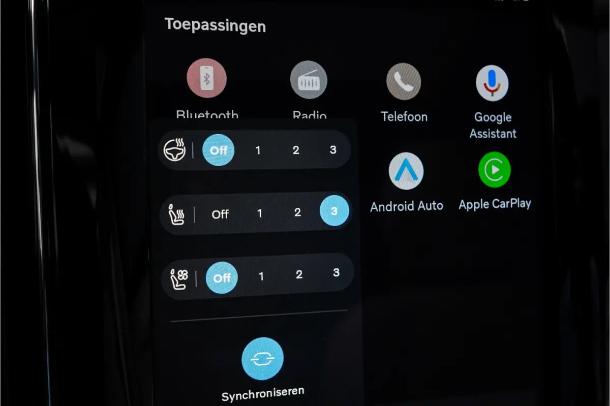2.0 T8 Plug-in hybrid AWD Plus Bright Luchtvering Pano Elek Trekhaak 360°