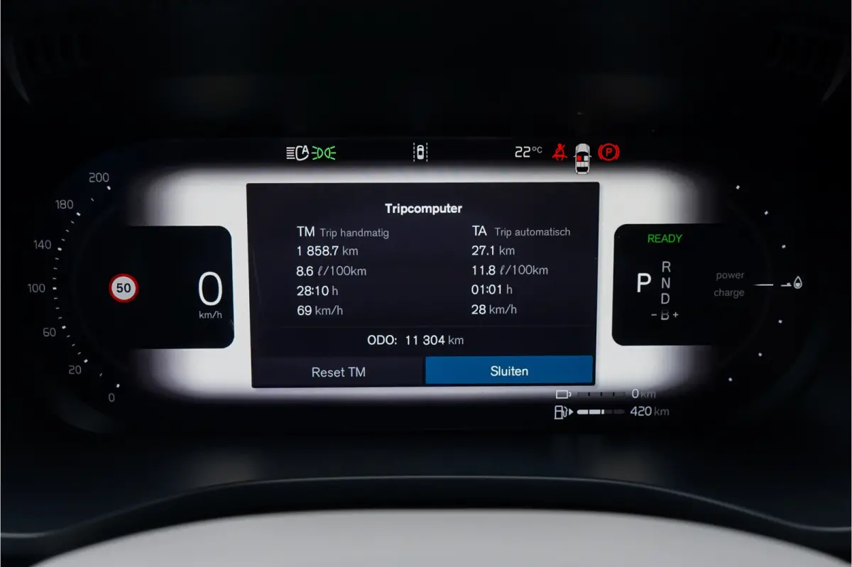 2.0 T8 Plug-in hybrid AWD Plus Bright Luchtvering Pano Elek Trekhaak 360°