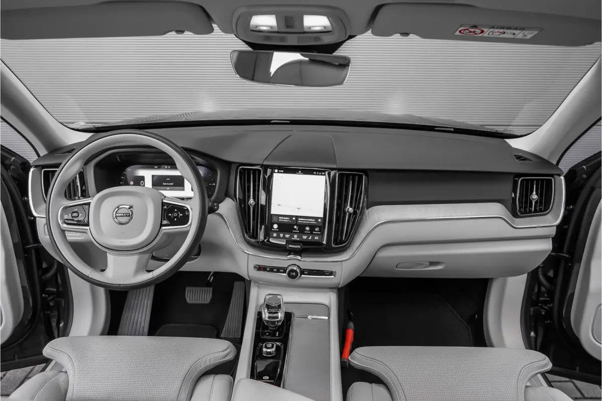 2.0 T8 Plug-in hybrid AWD Plus Bright Luchtvering Pano Elek Trekhaak 360°