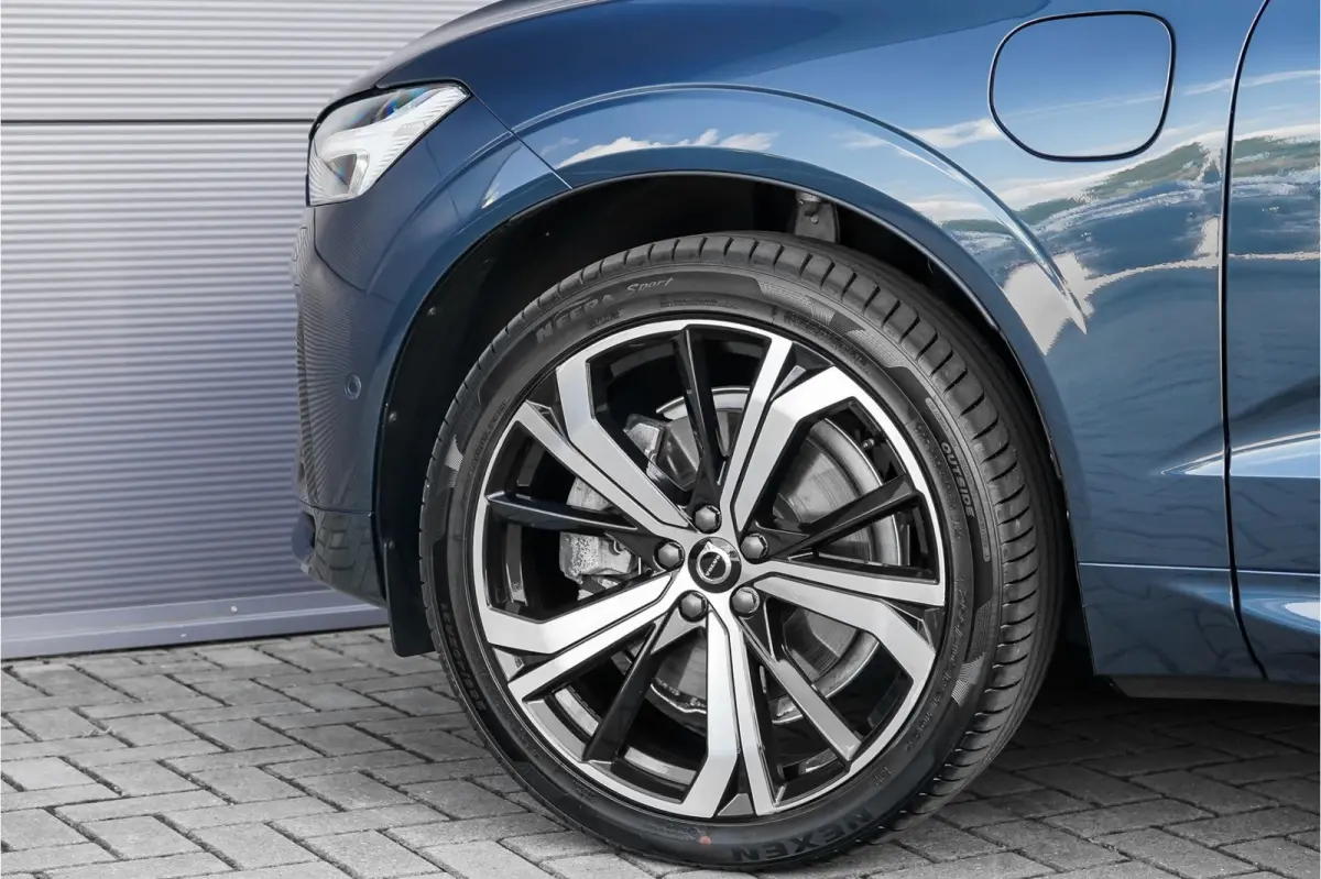 2.0 T8 Plug-in hybrid AWD Plus Bright Luchtvering Pano Elek Trekhaak 360°