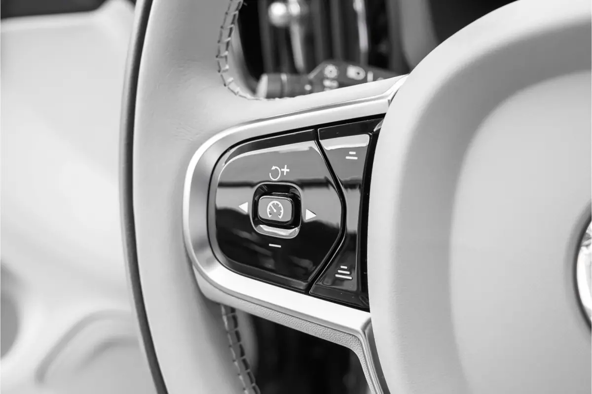 2.0 T8 Plug-in hybrid AWD Plus Bright Luchtvering Pano Elek Trekhaak 360°