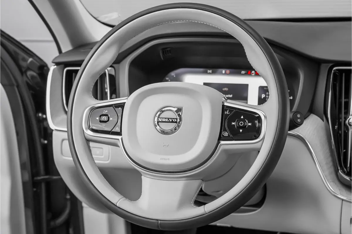 2.0 T8 Plug-in hybrid AWD Plus Bright Luchtvering Pano Elek Trekhaak 360°