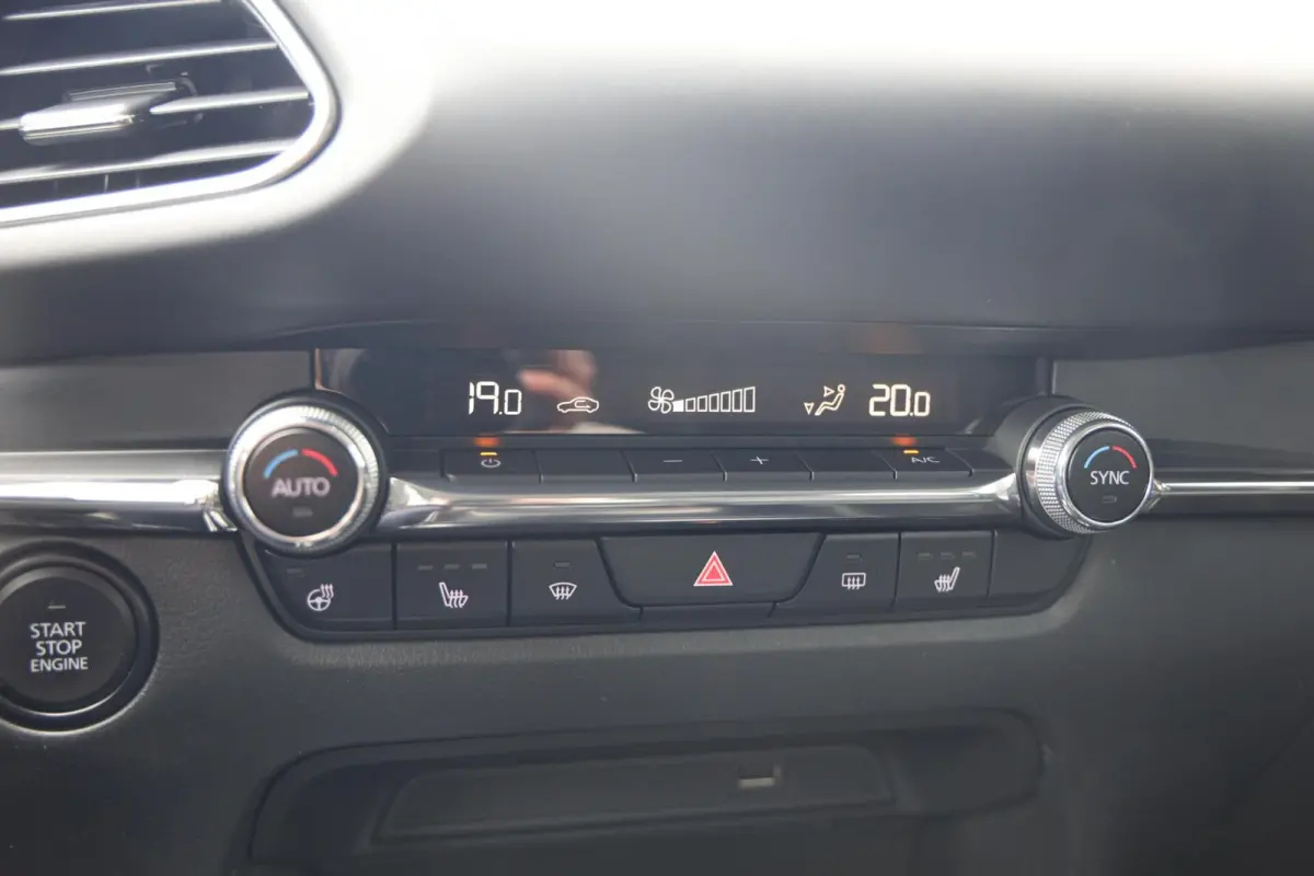 2.0 e-SkyActiv-G M Hybrid Comfort|Automaat|Stoel/stuurverwarming|Camera|Navi|