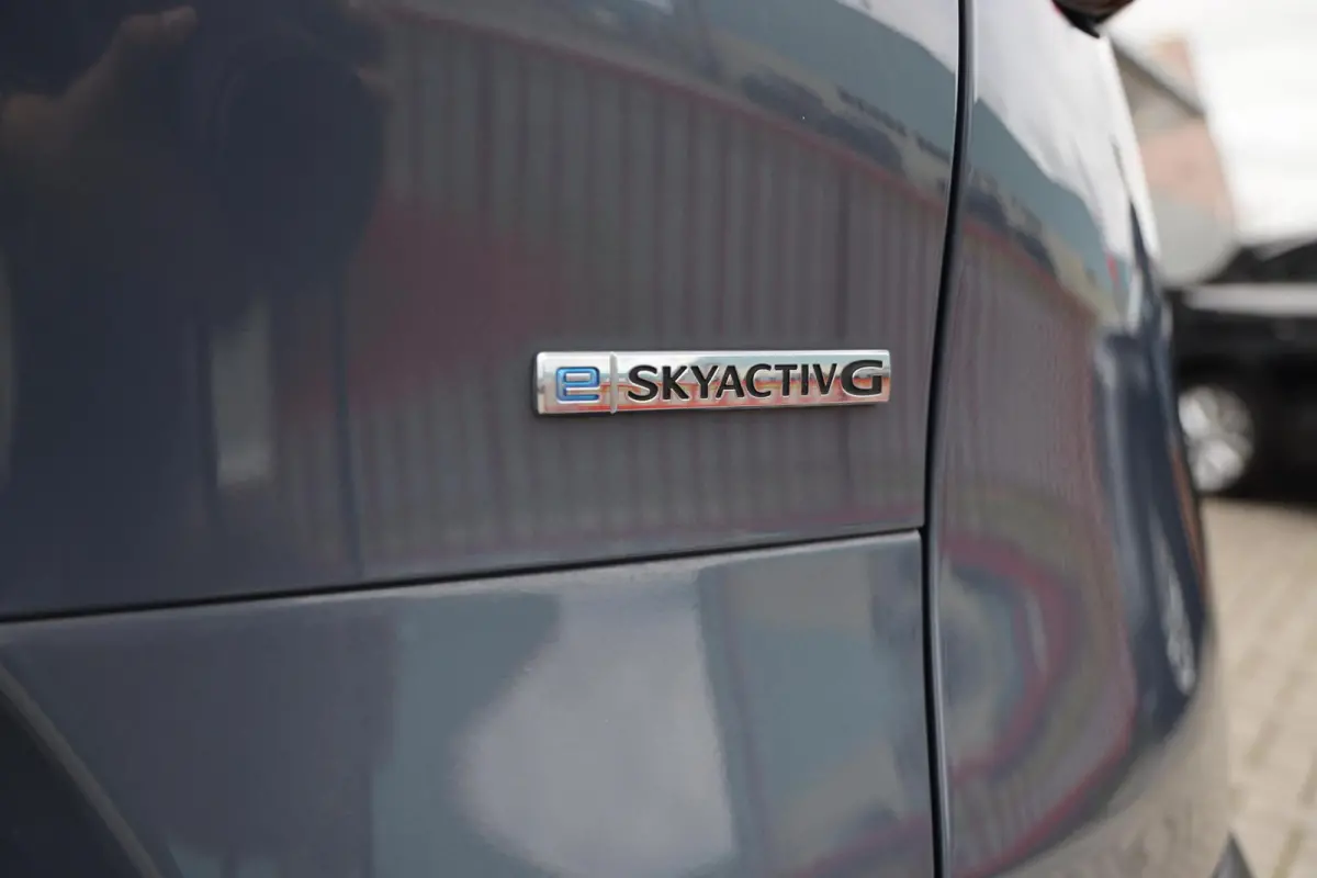 2.0 e-SkyActiv-G M Hybrid Comfort|Automaat|Stoel/stuurverwarming|Camera|Navi|