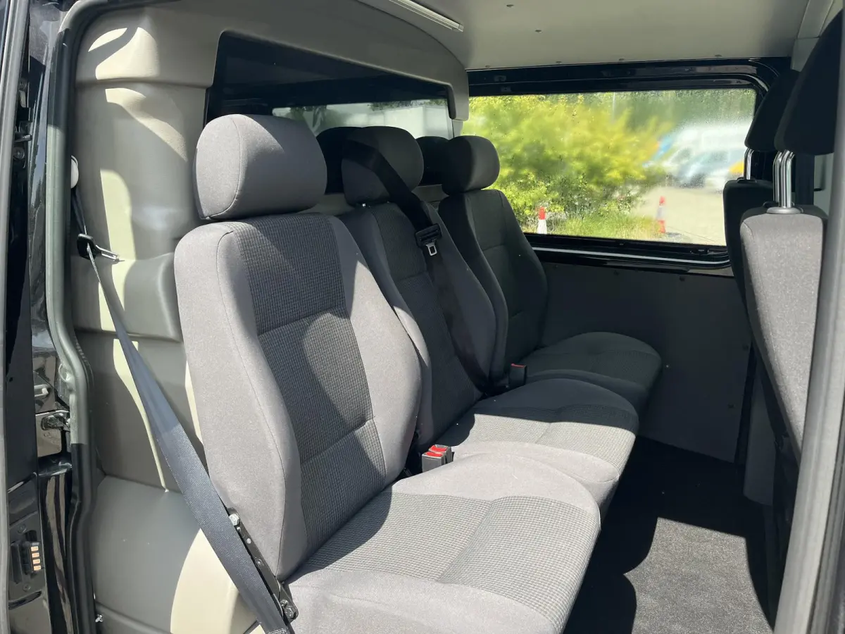 2.0 TDI L2H1 150PK | Automaat | Trekhaak | Dubbele Cabine | Parkeersensoren Achter | Airco |