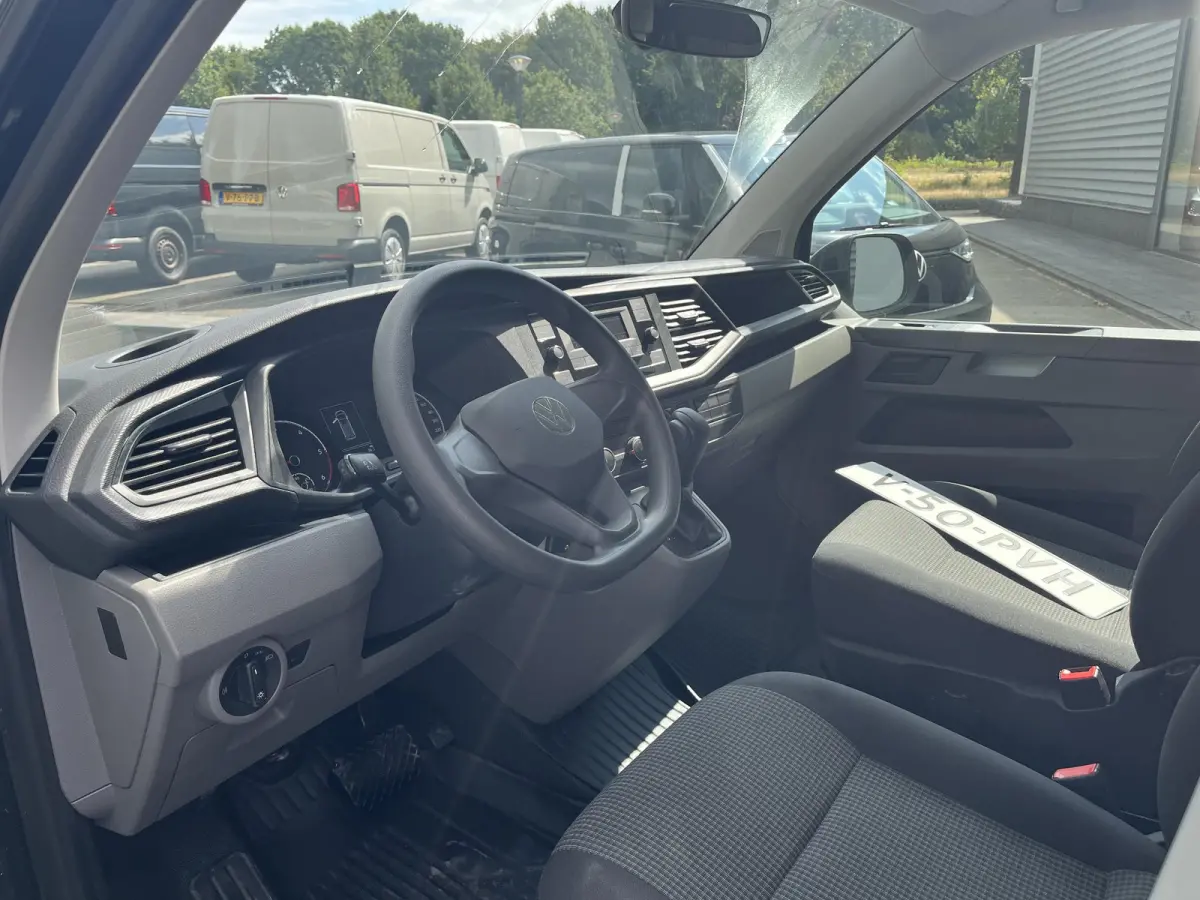 2.0 TDI L2H1 150PK | Automaat | Trekhaak | Dubbele Cabine | Parkeersensoren Achter | Airco |