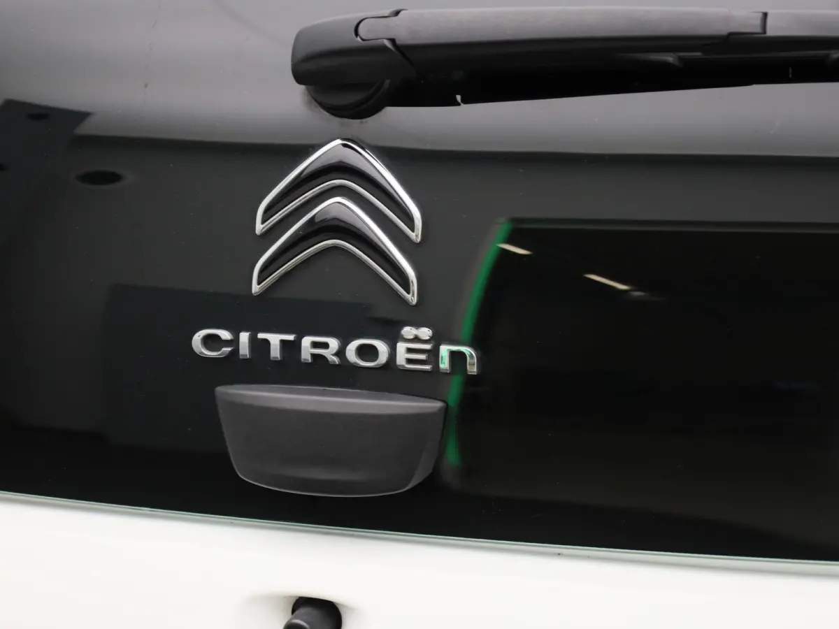 1.0 VTi Feel | AIRCO | BLUETOOTH | 5-DEURS | MULTIFUNCTIONEEL STUURWIEL |
