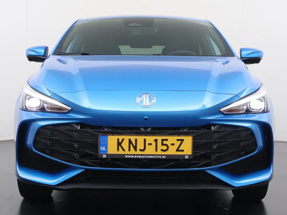 1.5 Hybrid+ Luxury VAN: 22.900,- VOOR:19.330 ,- UW HERFSTVOORDEEL:3.570,-| ONDERHOUD GEHAD BIJ DEALER, DIRECT LEVERBAAR | 7 JAAR MG FABRIEKS GARANTIE TM 02-2032 | STOEL + STUURVERWARMING | 3