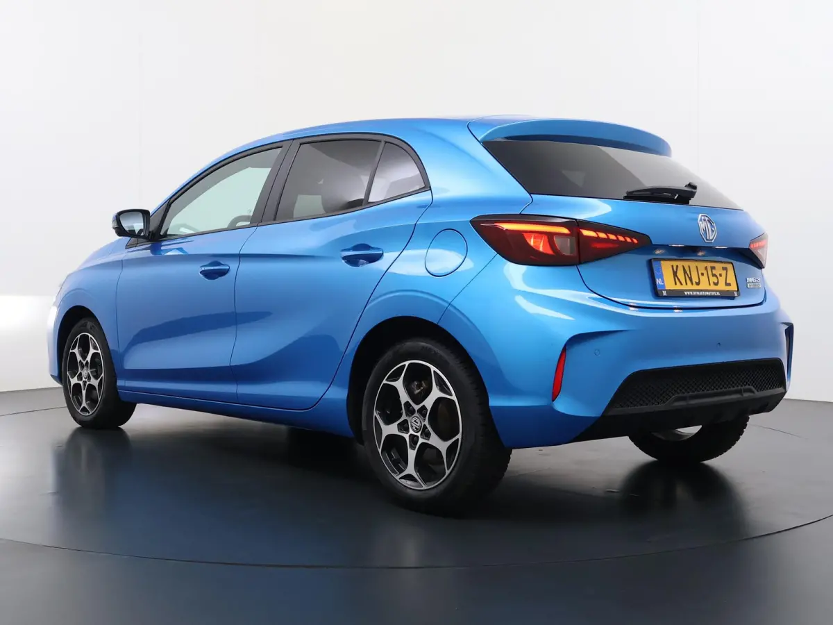 1.5 Hybrid+ Luxury VAN: 22.900,- VOOR:19.330 ,- UW HERFSTVOORDEEL:3.570,-| ONDERHOUD GEHAD BIJ DEALER, DIRECT LEVERBAAR | 7 JAAR MG FABRIEKS GARANTIE TM 02-2032 | STOEL + STUURVERWARMING | 3