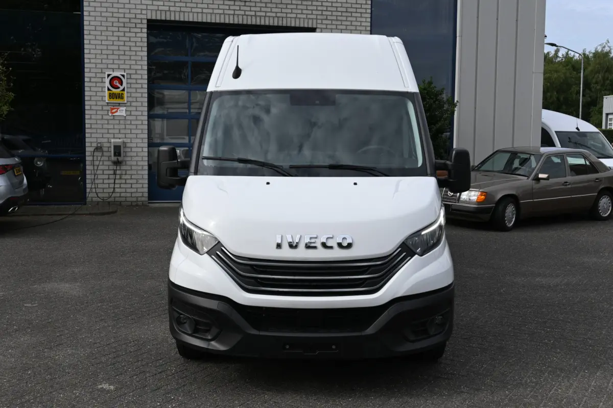 35S18 3.0 180 pk L4H2 Maxi Hi-Matic LED, ACC, Geveerde stoel, Camera, Navigatie