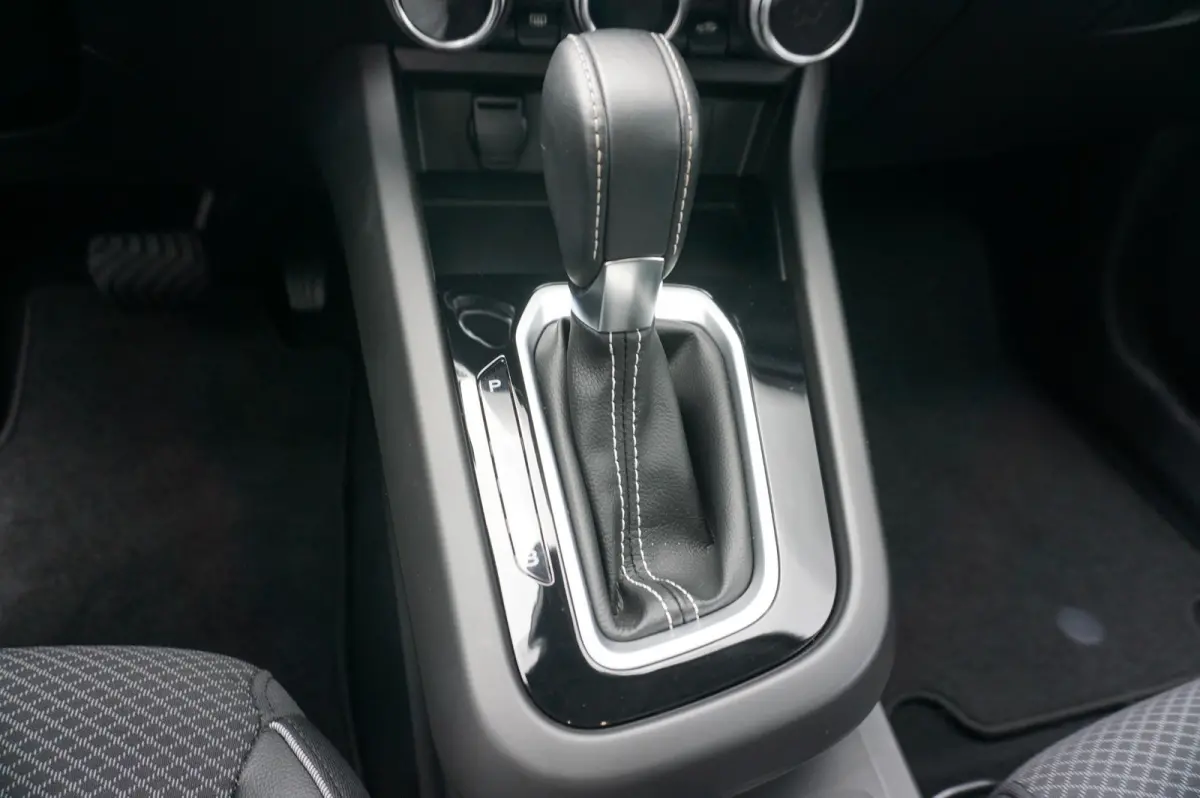 1.6 E-Tech Hybrid 145 Intens