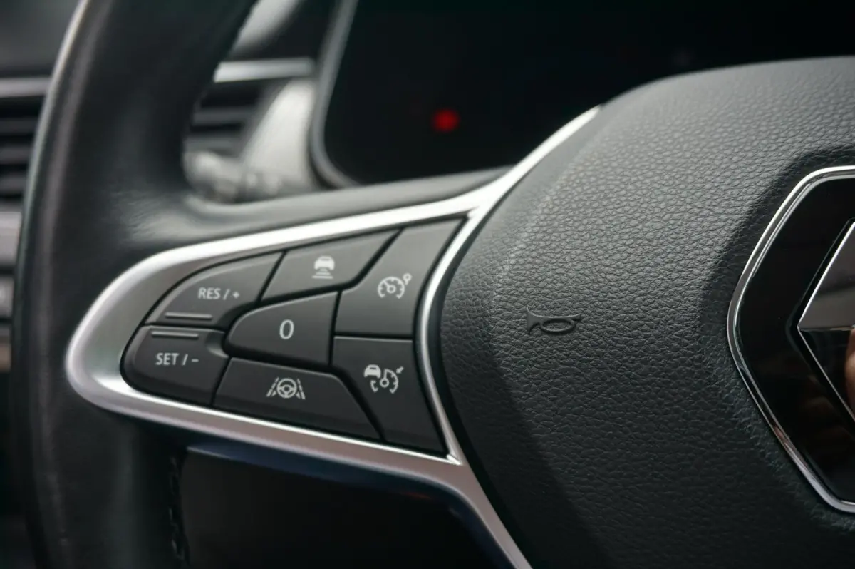 1.6 E-Tech Hybrid 145 Intens