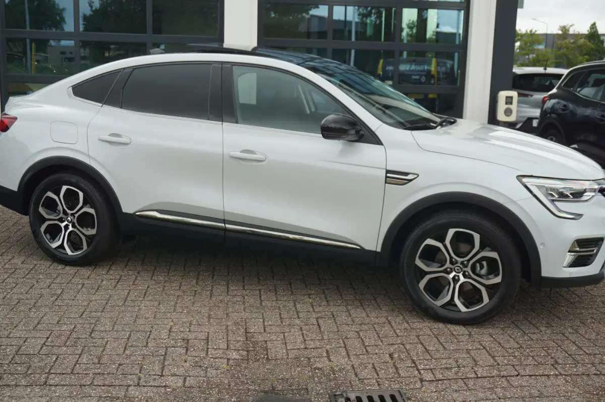 1.6 E-Tech Hybrid 145 Intens