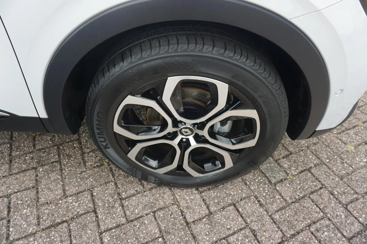 1.6 E-Tech Hybrid 145 Intens