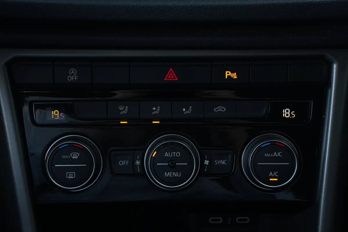1.0 TSI Style | Apple Carplay | Navi | PDC V+A |