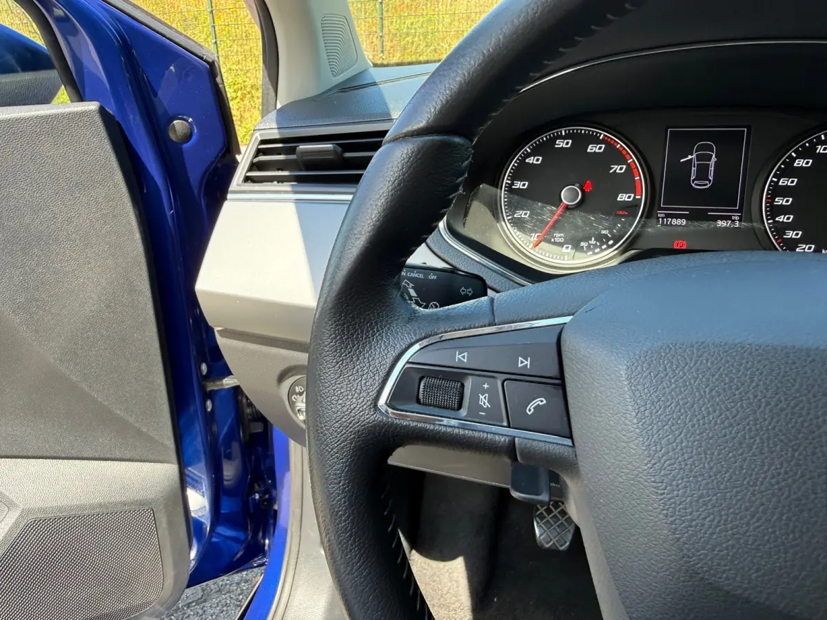 1.0 TSI FR LED I 95PK I CRUISE I BLUETOOTH I TREKHAAK I PDC