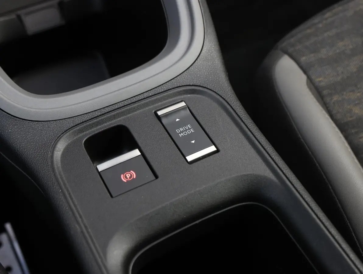 Longitude 54 kWh | Accu 97% | Apple Carplay/Android Auto | Cruise Control | Parkeersensoren achter | Airco | Bluetooth |