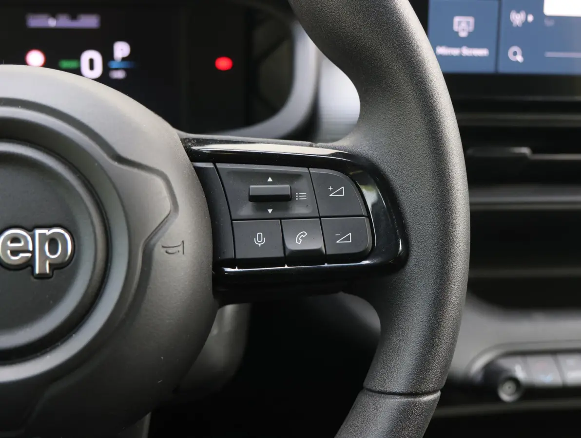 Longitude 54 kWh | Accu 97% | Apple Carplay/Android Auto | Cruise Control | Parkeersensoren achter | Airco | Bluetooth |