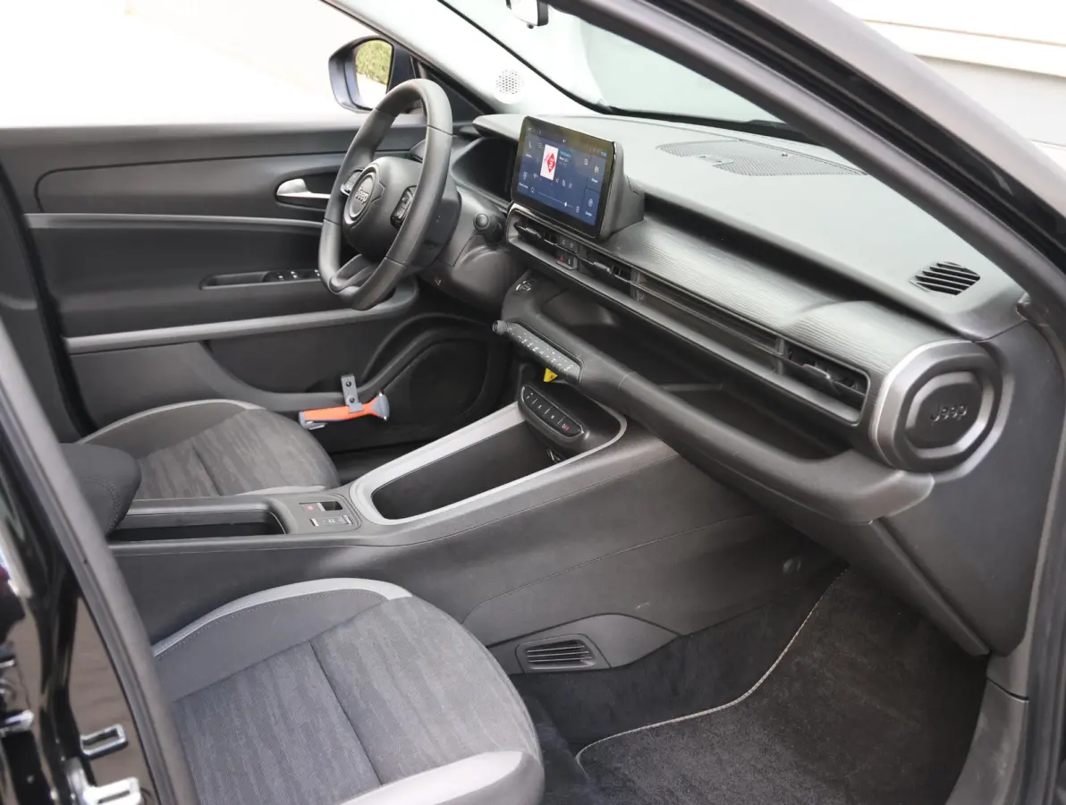 Longitude 54 kWh | Accu 97% | Apple Carplay/Android Auto | Cruise Control | Parkeersensoren achter | Airco | Bluetooth |