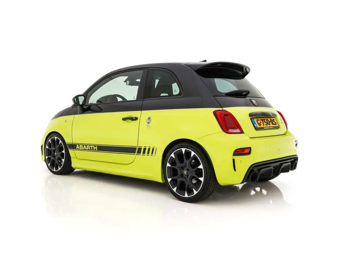 1.4 T-Jet Competizione 70th Anniversary ( One of 1958 ! ) (INCL-BTW) Aut. *AKRAPOVIC-EXHAUST | RECARO-SPORTSEATS | XENON | NAVI-FULLMAP | BREMBO-BRAKES | CARBON | SHIFTPADDLES | DIGI-COCKPIT