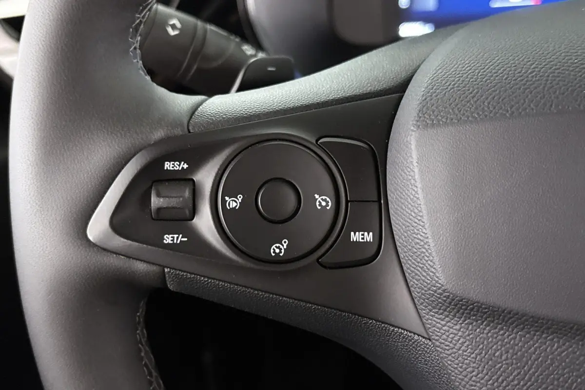 1.2 Turbo Hybrid GS Camera Carplay Dodehoek detectie