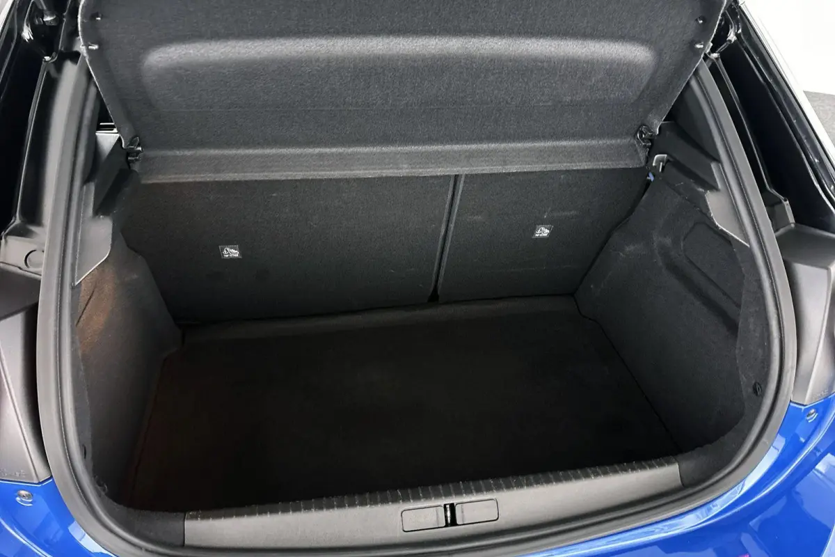 1.2 Turbo Hybrid GS Camera Carplay Dodehoek detectie