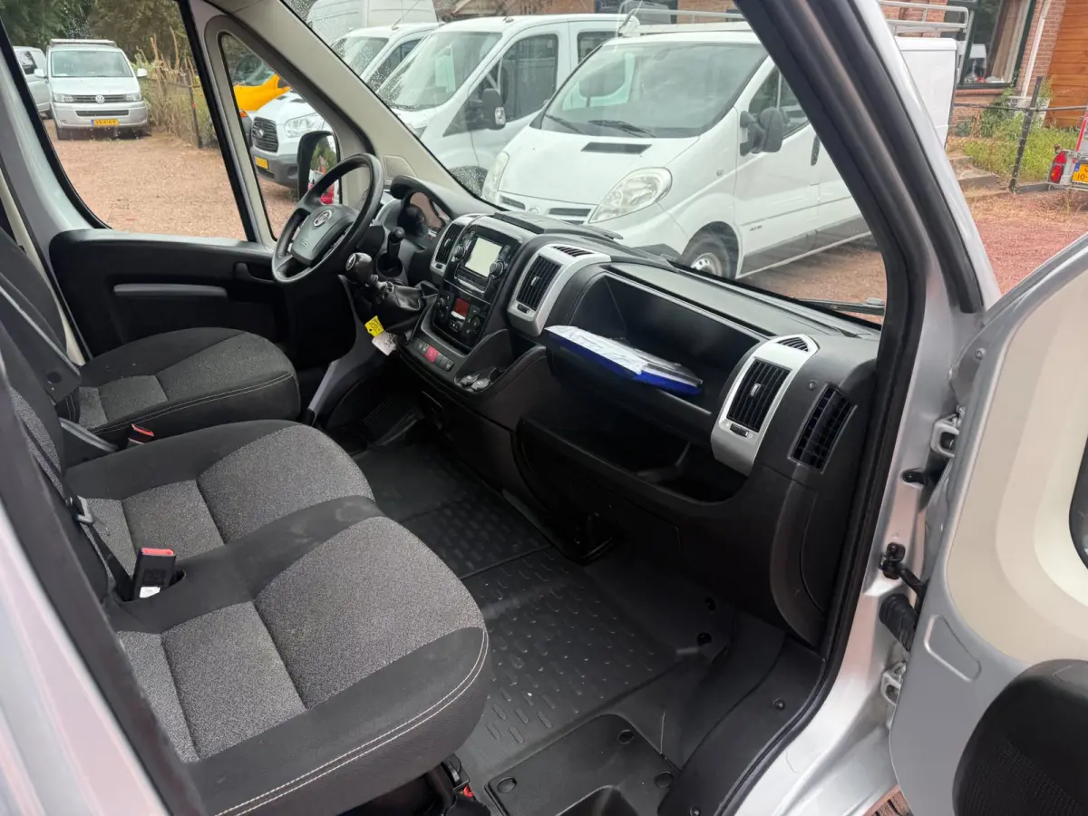 30 2.3 MultiJet L2H2 Navigatie / Cruise Control / Imperiaal