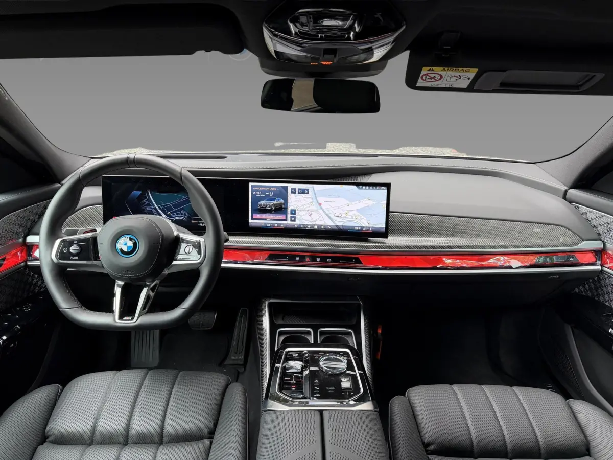 eDrive50 M Sportpakket | 21 inch Individual V-spaak | Integral Active Steering | Driving Assistant Professional | Bowers & Wilkins Diamond Surround Sound Systeem | Rear-Seat Entertainment Ex